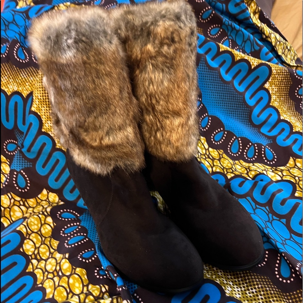 Ashro Faux Fur / Suede Fashion   Boots Size 11 Fits Like 10.5 Like New
